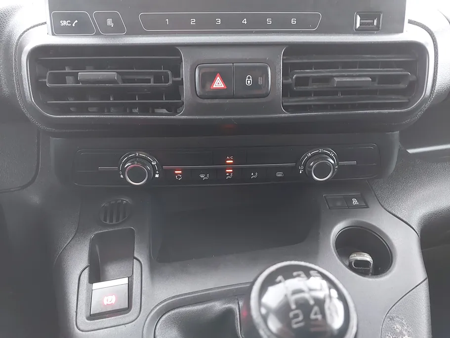 بيجو بارتنر Short van 2021 