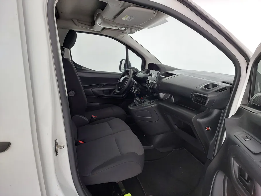 بيجو بارتنر Short van 2021 