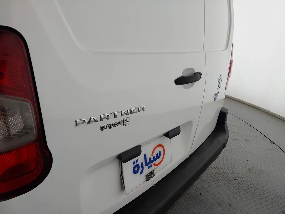 بيجو بارتنر Short van 2021 