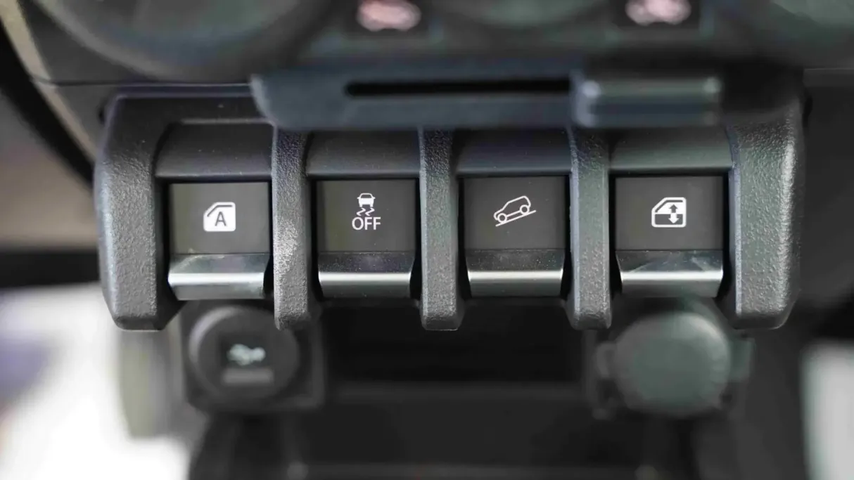 سوزوكي جيمني GL 2025 