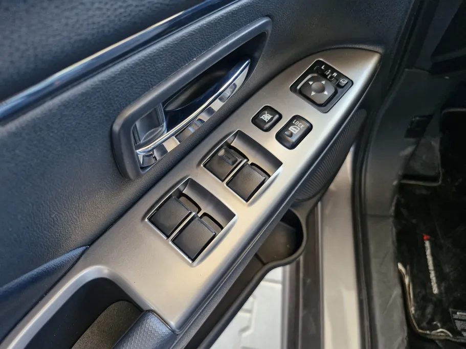 ميتسوبيشي ASX GLX 2024 