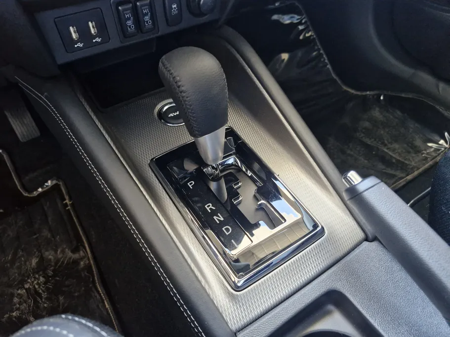 ميتسوبيشي ASX GLX 2024 