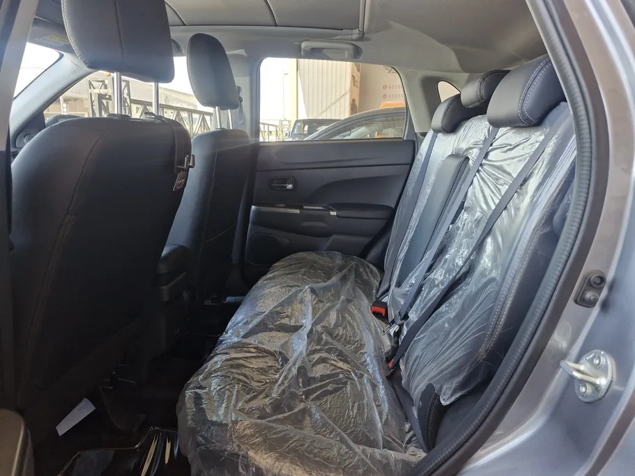 ميتسوبيشي ASX GLX 2024 