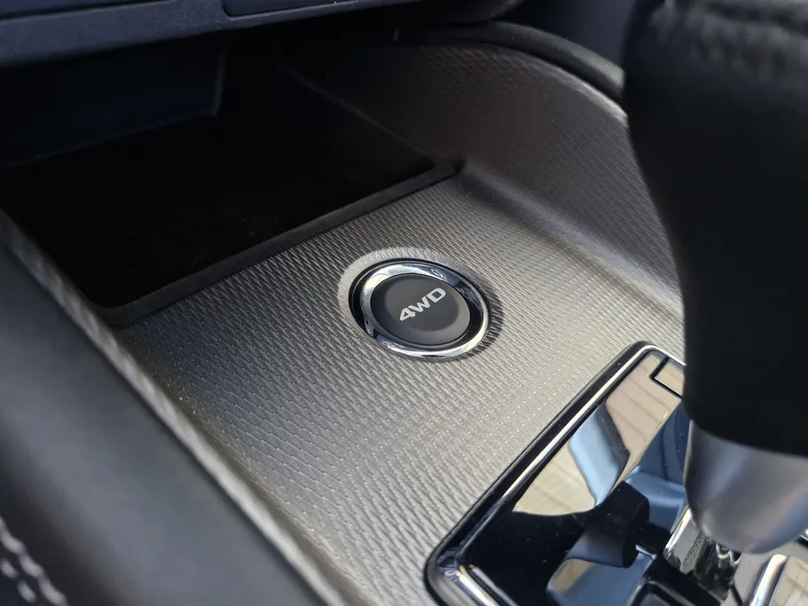 ميتسوبيشي ASX GLX 2024 