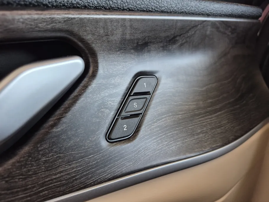 جيب جراند شيروكي ليمتد 2023 