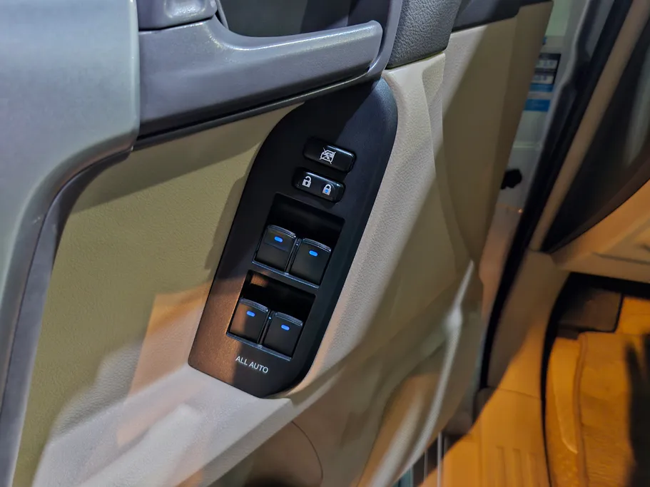 تويوتا برادو TXL 2023 