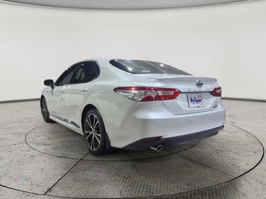 2019 Toyota Camry  GLE 