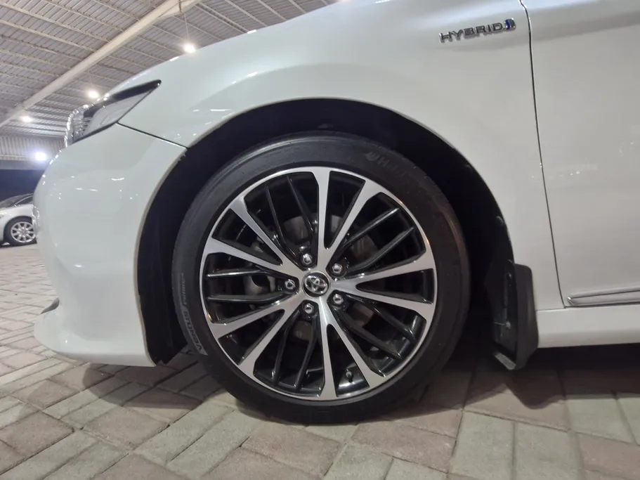 2019 Toyota Camry  GLE 