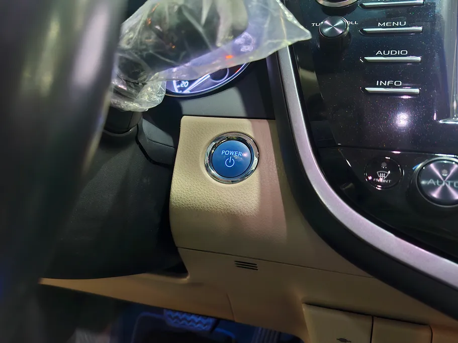 2019 Toyota Camry  GLE 