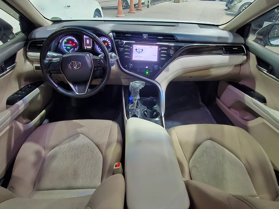 2019 Toyota Camry  GLE 