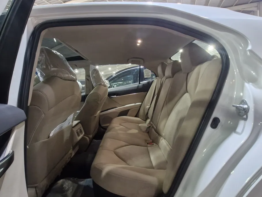 2019 Toyota Camry  GLE 