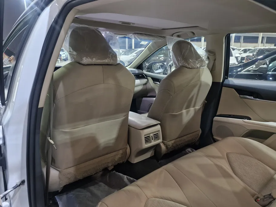 2019 Toyota Camry  GLE 