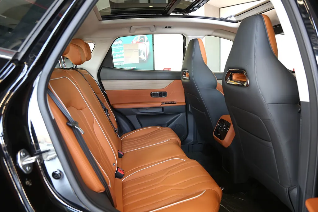 ساوايست اس 06 بريميوم 2026 