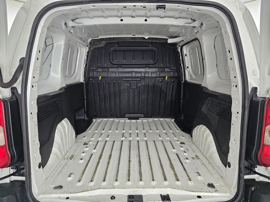 بيجو بارتنر Short van 2022 