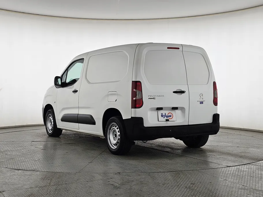 بيجو بارتنر Short van 2022 