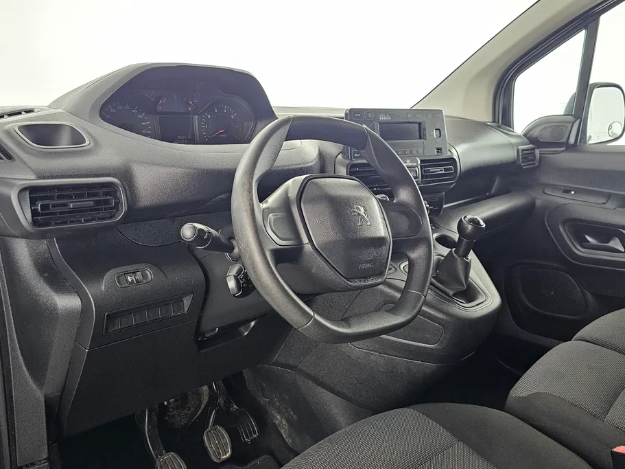 بيجو بارتنر Short van 2022 