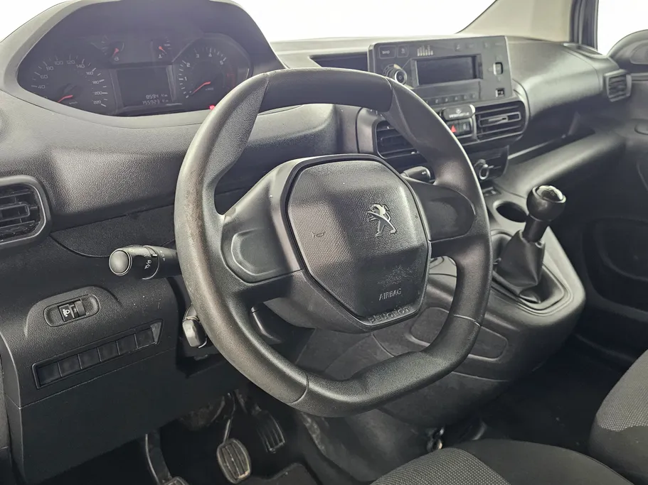 بيجو بارتنر Short van 2022 