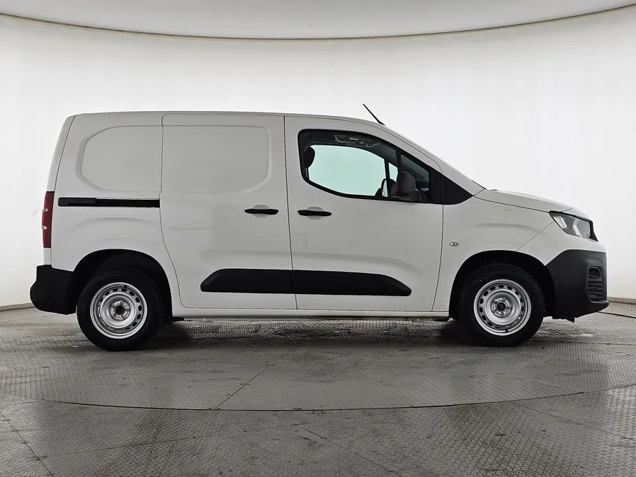 بيجو بارتنر Short van 2022 