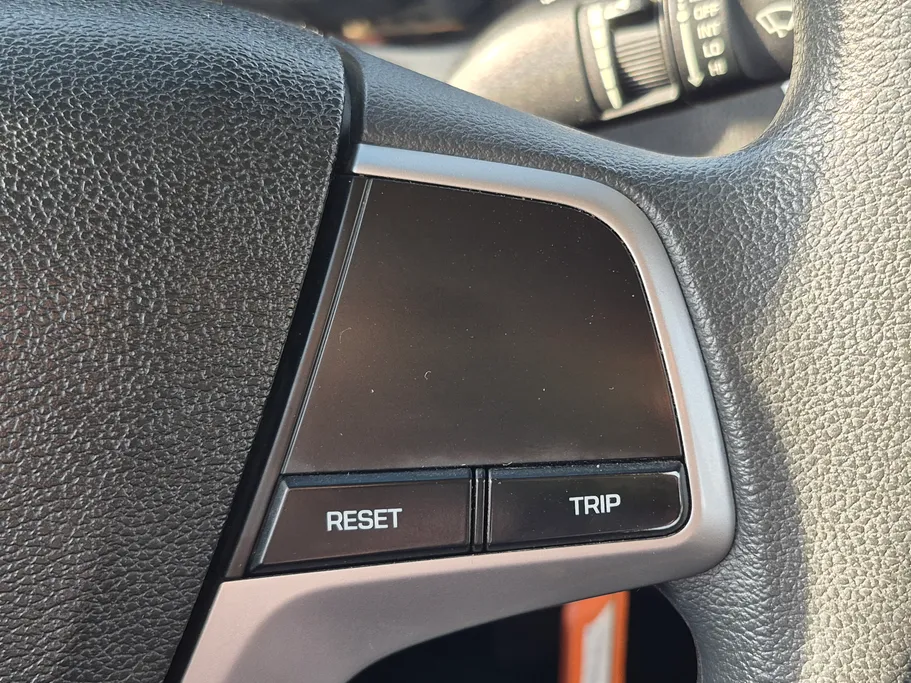 هيونداي اكسنت سمارت 2023 