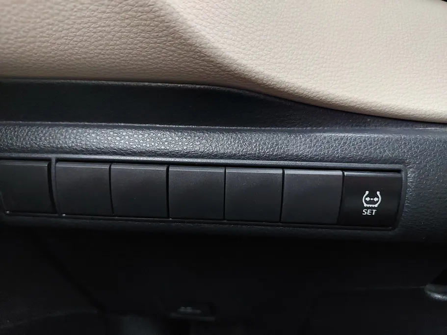 تويوتا كورولا XLI 2024 