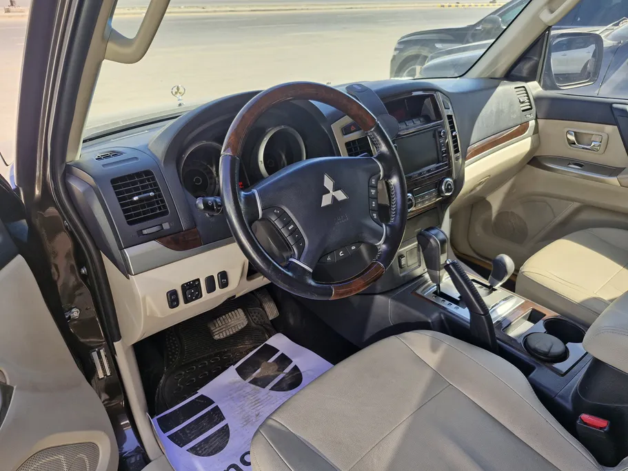 ميتسوبيشي باجيرو GLS 5Doors 2018 