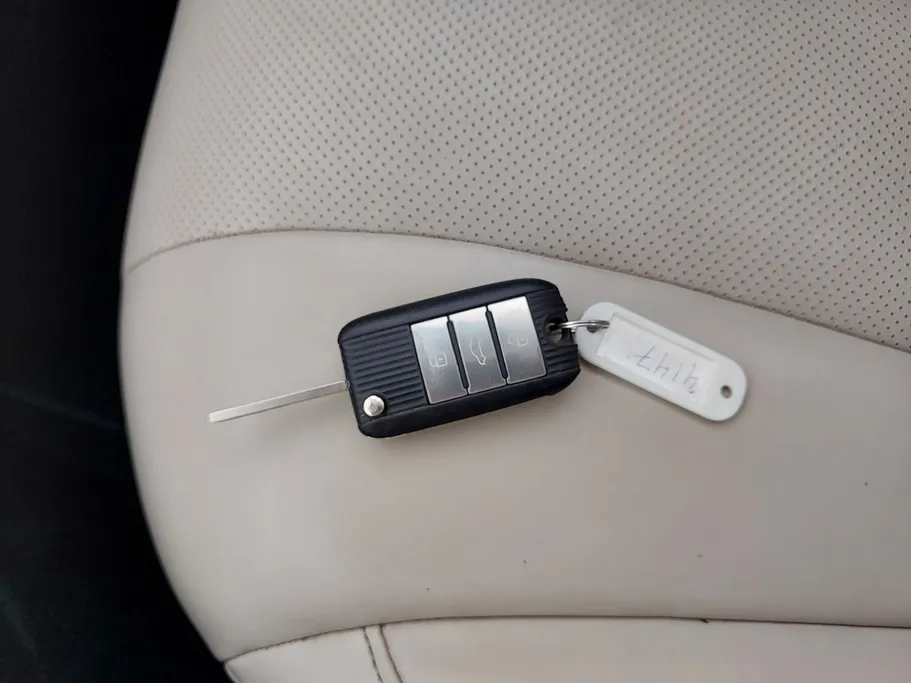 ام جي 5 LUX 2023 