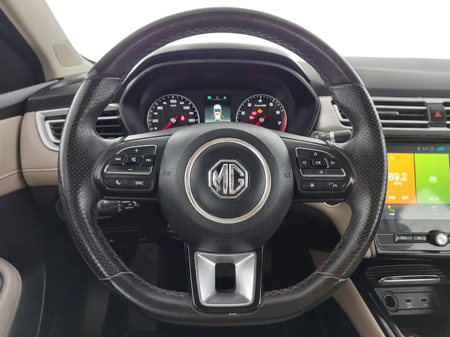 ام جي 5 LUX 2023 