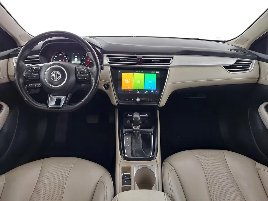 ام جي 5 LUX 2023 