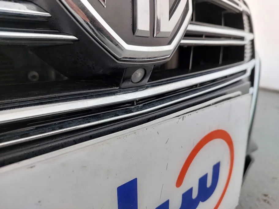 ام جي 5 LUX 2023 