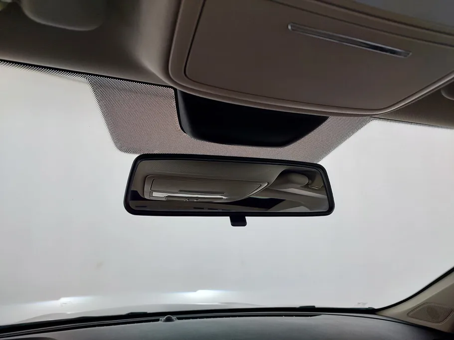 ام جي 5 LUX 2023 