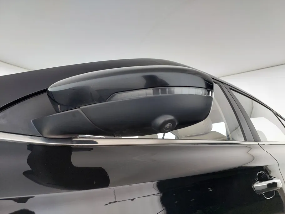 ام جي 5 LUX 2023 