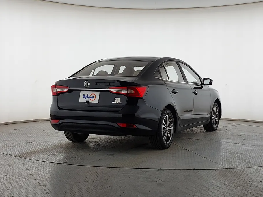 ام جي 5 LUX 2023 