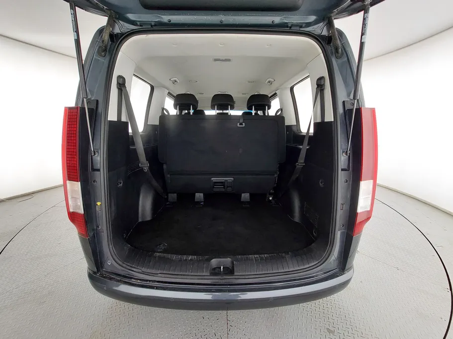 هيونداي ستاريا واجن 2022 