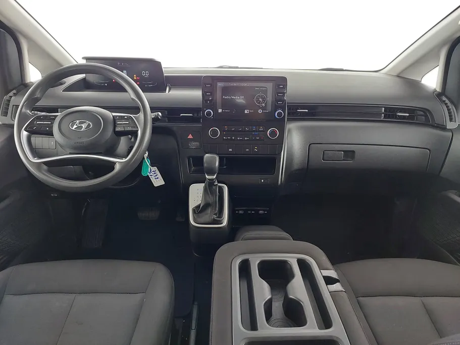 هيونداي ستاريا واجن 2022 