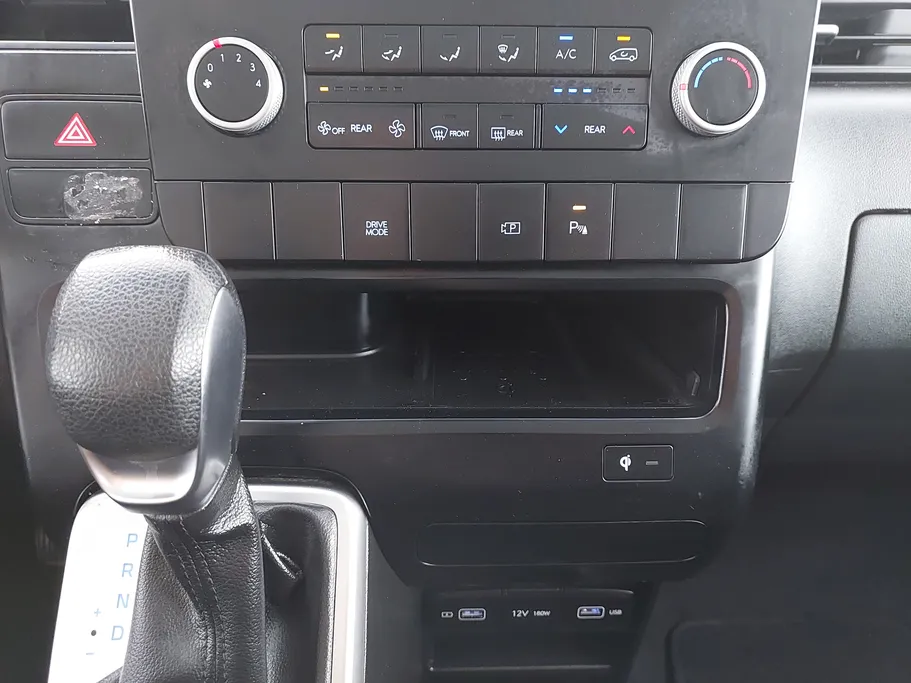 هيونداي ستاريا واجن 2022 