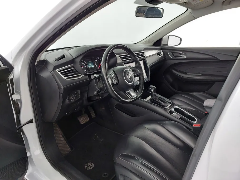 ام جي 5 LUX 2023 