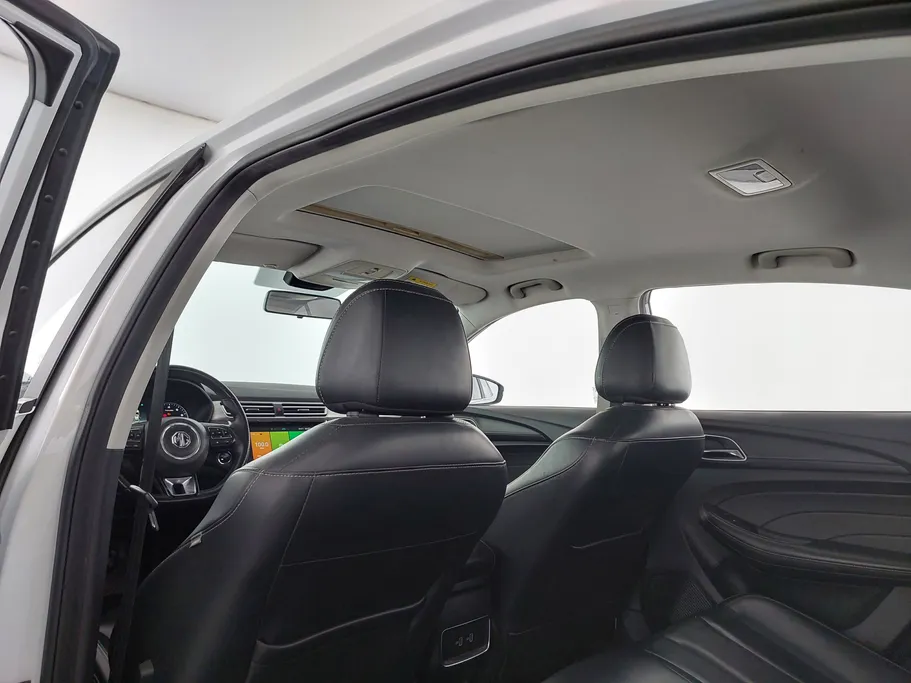 ام جي 5 LUX 2023 