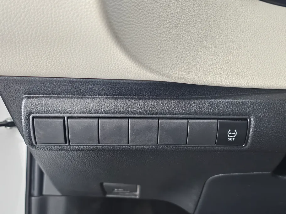 تويوتا كورولا XLI 2024 