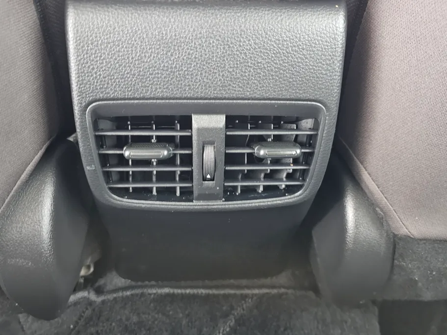 تويوتا كورولا XLI 2024 