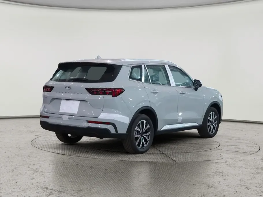 فورد تريتوري ترند 2026 