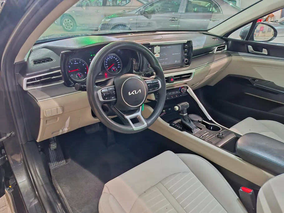 2023 Kia K5 LX 