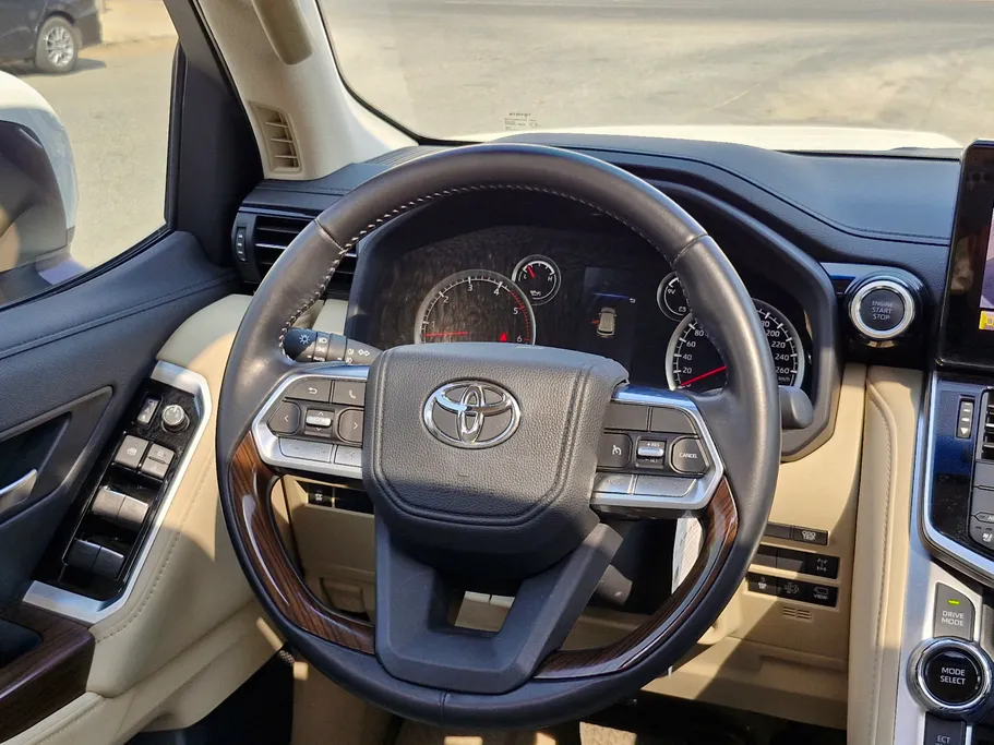 تويوتا لاندكروزر GXR4 DSL 2024 