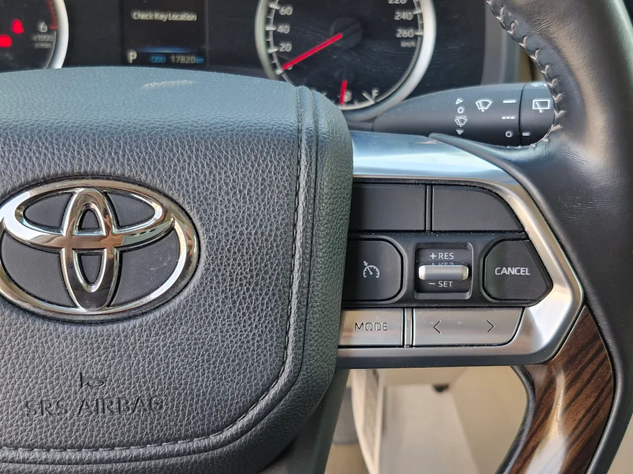 تويوتا لاندكروزر GXR4 DSL 2024 