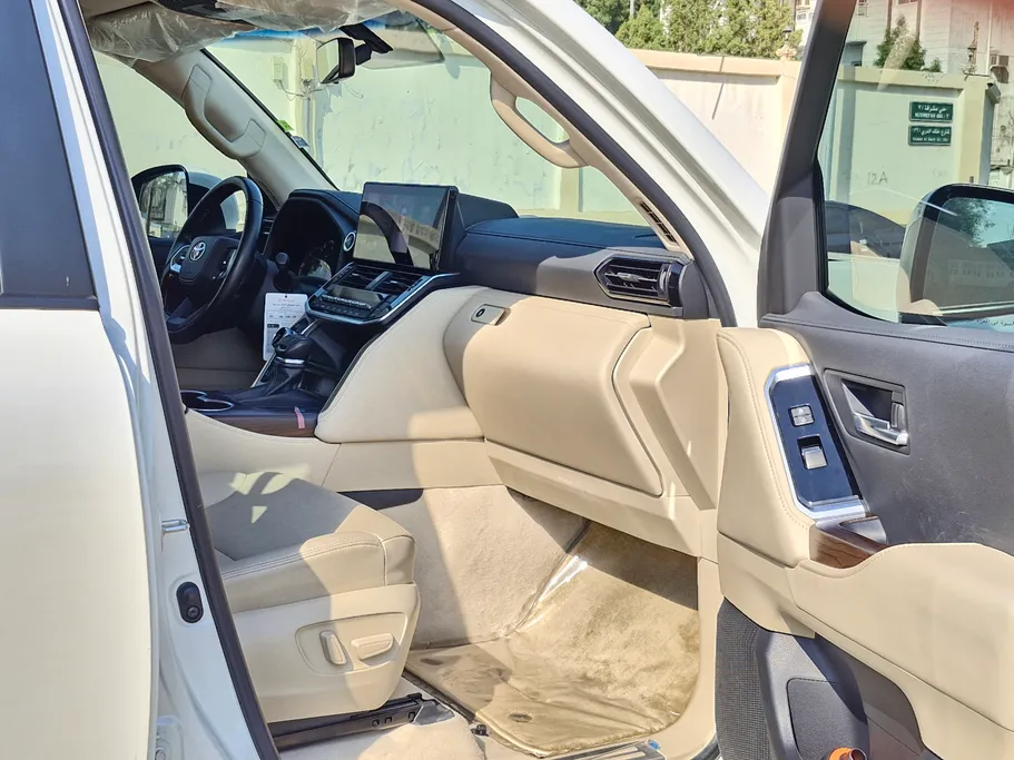 تويوتا لاندكروزر GXR4 DSL 2024 