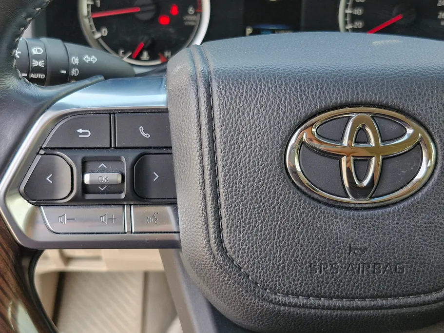 تويوتا لاندكروزر GXR4 DSL 2024 