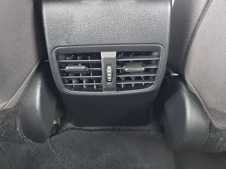 تويوتا كورولا XLI 2024 