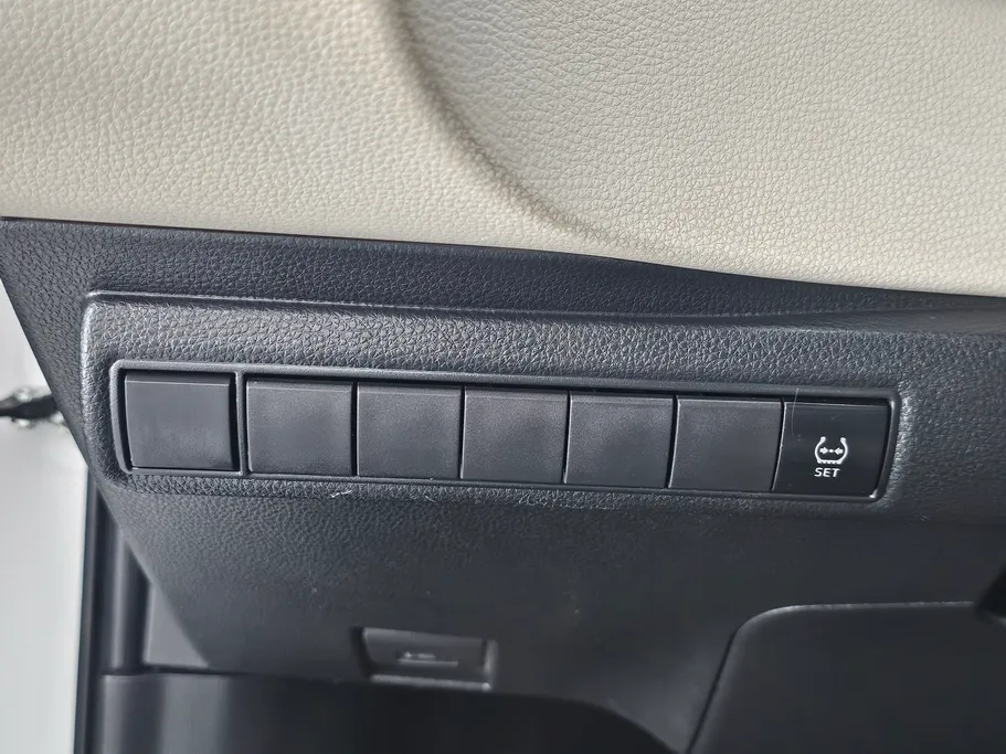 تويوتا كورولا XLI 2022 