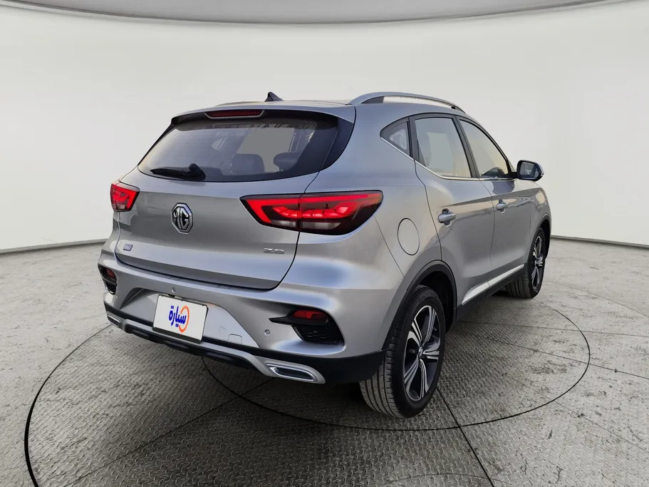 2023 MG ZS LUX 