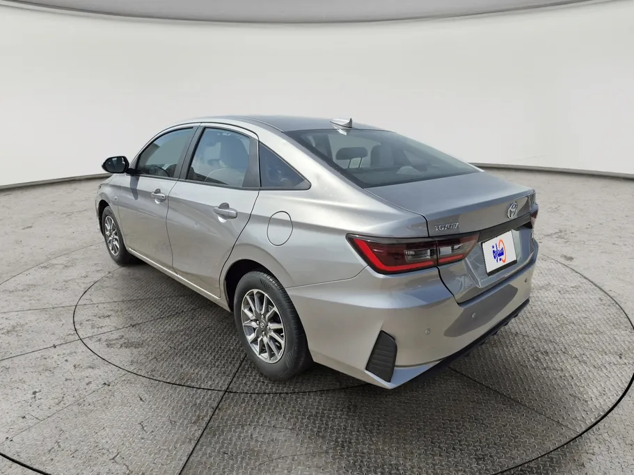 2023 Toyota Yaris  Y 