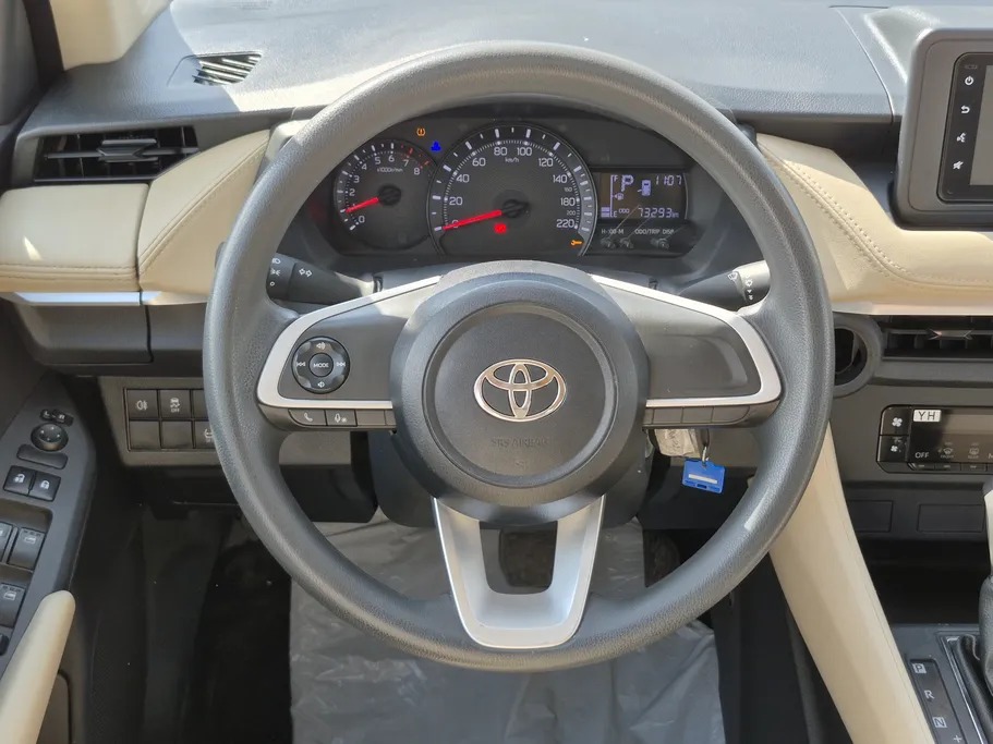 تويوتا يارس Y 2023 